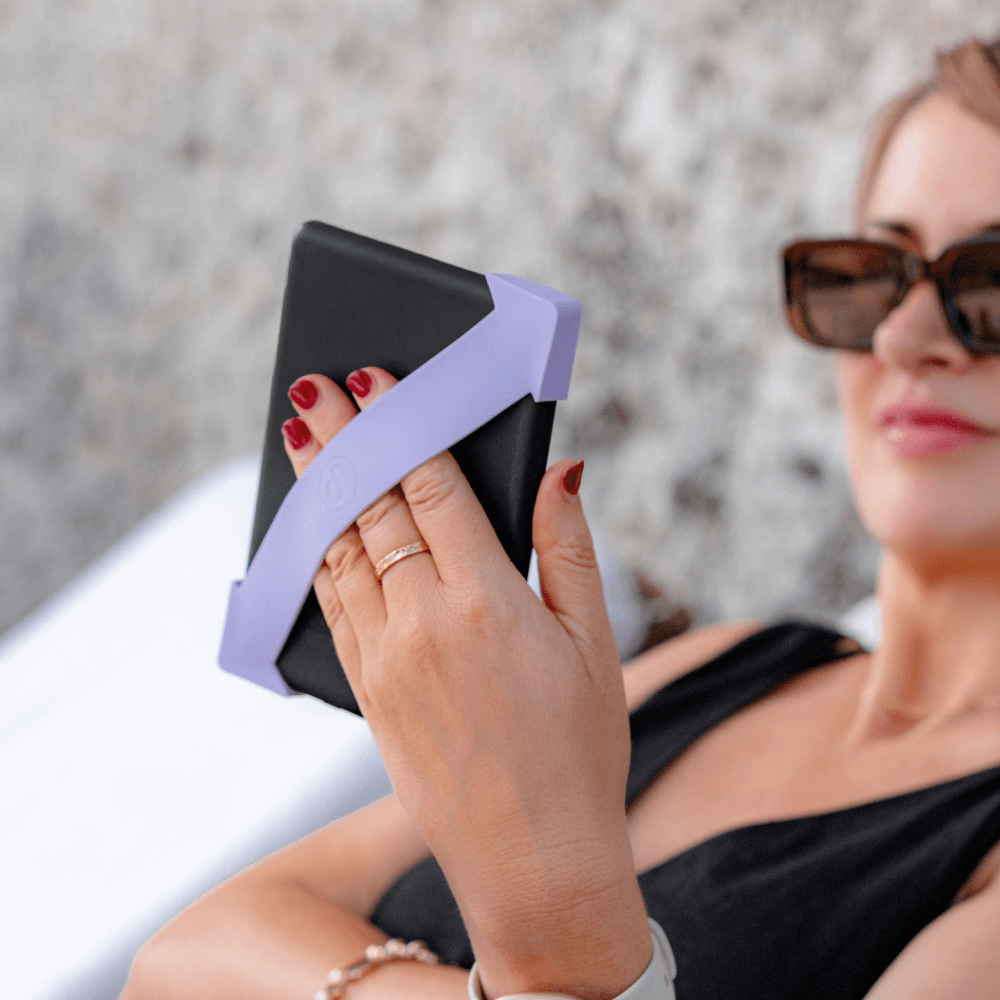 Strapsicle Kindle Accessory in Lilac Color